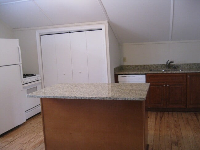 710 Virginia Ave Unit C