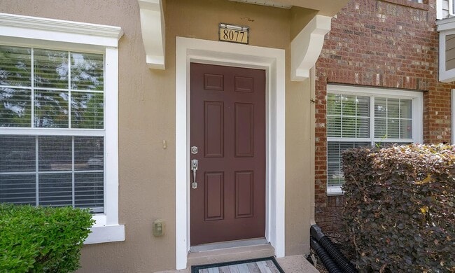 8077 Summerside Cir