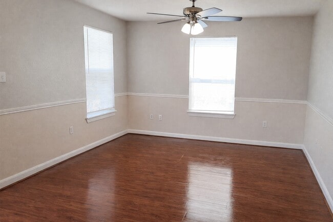 Photo - 134 S Bend Ct