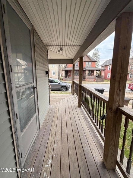 Photo - 345 Hastings St