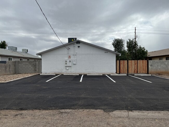 Photo - 2912 E Roeser Rd Unit 1