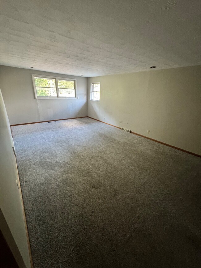 Photo - 626 W Warren St