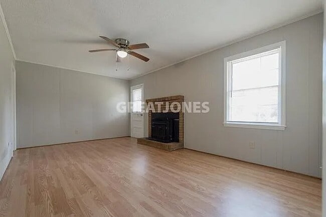 Photo - 1825 Old Colony Rd