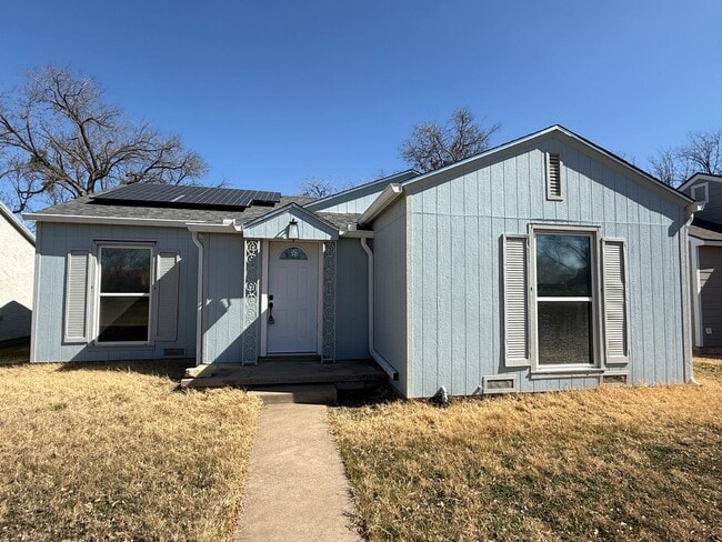 Photo - 422 Angelo Blvd