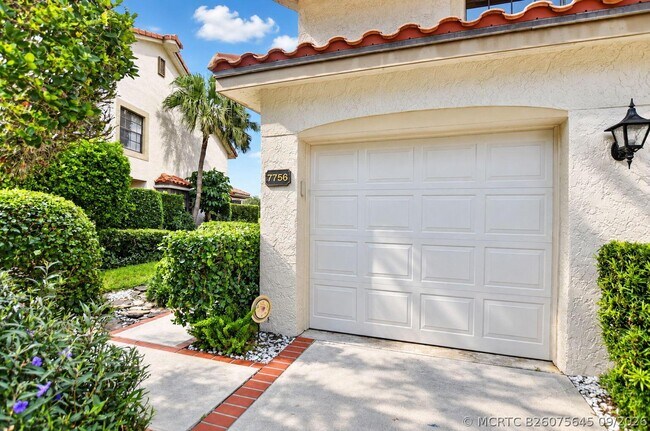 7756 La Mirada Dr