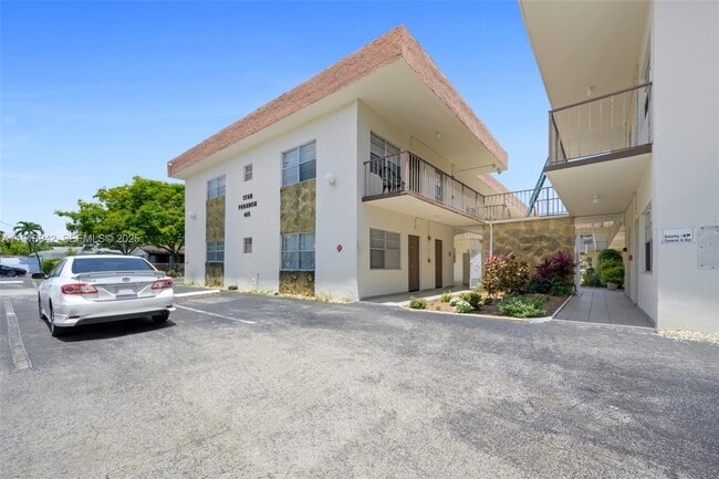 Photo - 415 NE 2nd St Unit 215