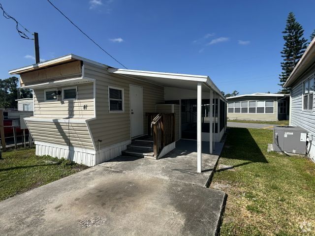 Building Photo - 2850 New Tampa Hwy Rental