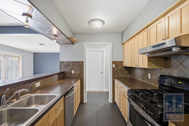 Photo - 2416 S 5th St