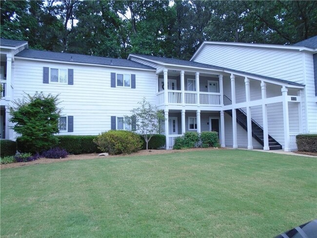 Building Photo - 37 Rumson Ct