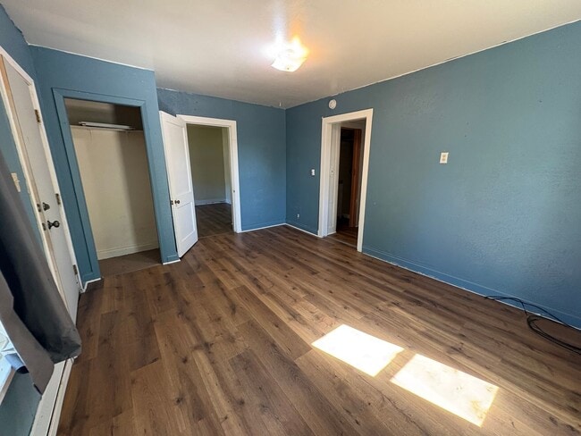 Photo - 511 1/2 7th Avenue