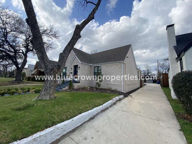 Photo - 1223 E Waco Ave