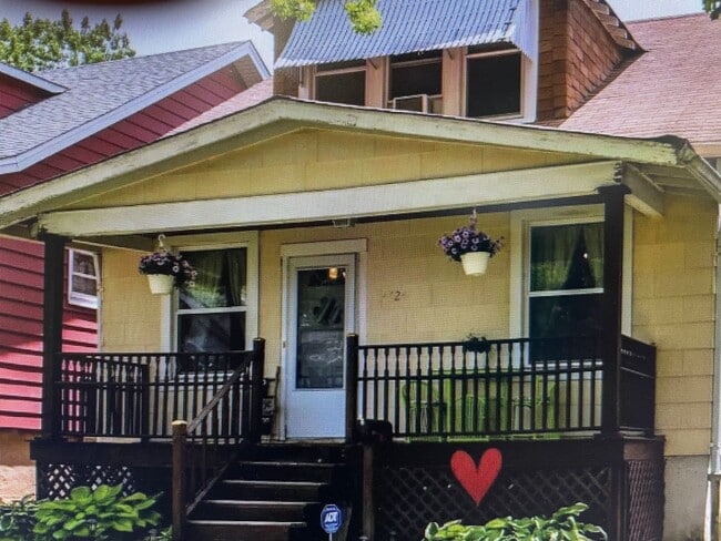 Photo - 4424 Dewey Ave