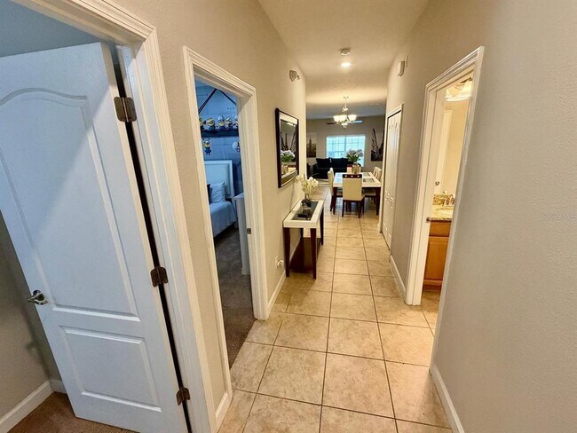 2979 Banana Palm Dr