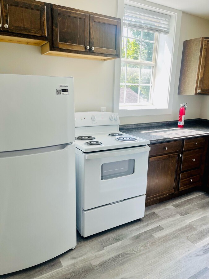 Photo - 2805 E 37th St