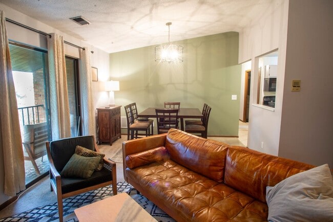 Building Photo - Fully Furnished 2-Bedroom Condo – 2 Blocks...