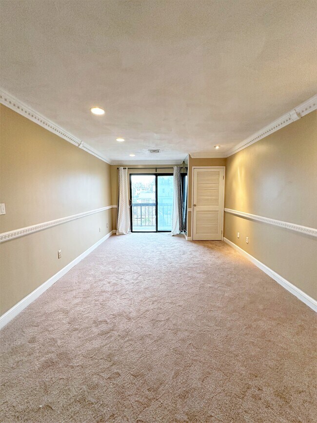 Photo - 677 Quincy Shore Dr Unidad 202