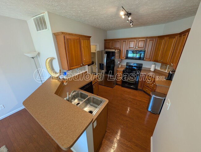 Photo - Avon Lake 3-Bedroom Condo with Pool, Tennis Courts & Lawn Care Included