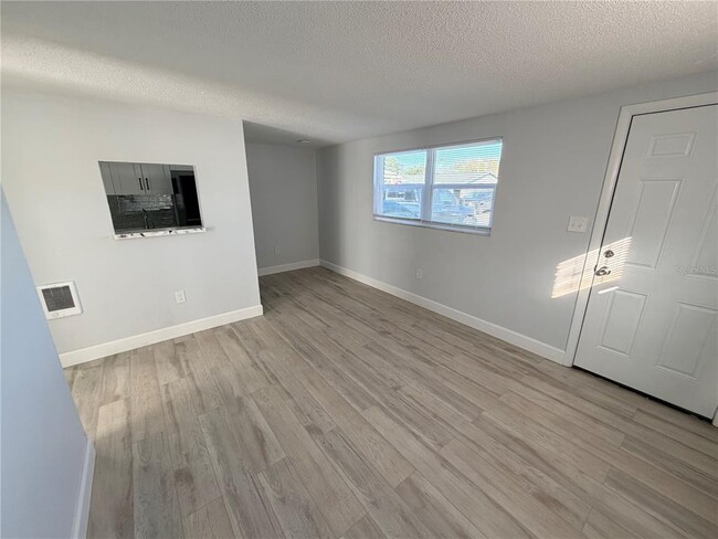 Photo - 1101 E 140th Ave