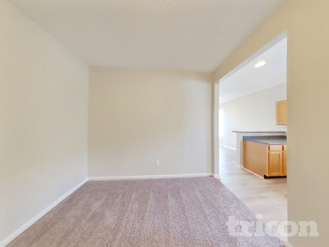 Photo - 12675 Old Pond Rd