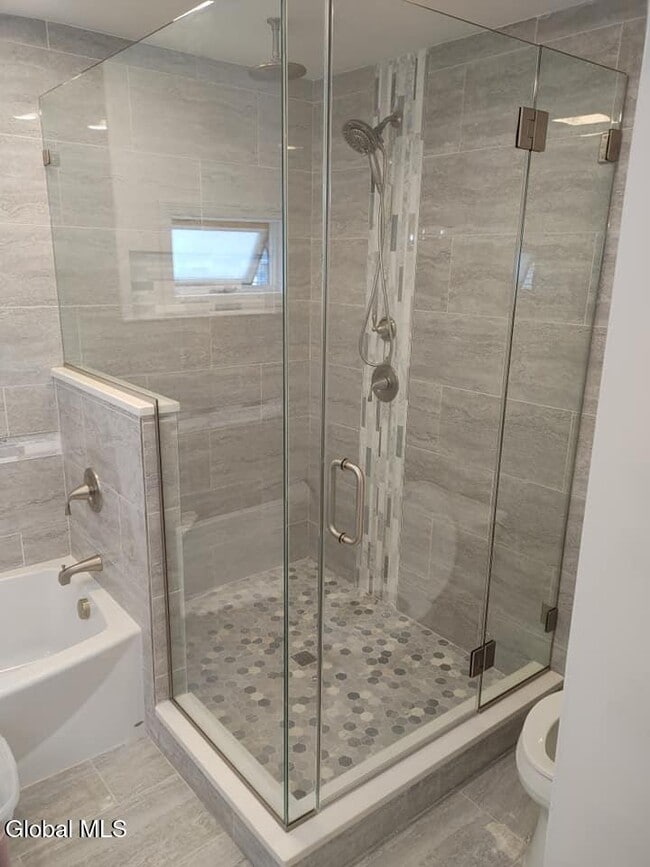 Photo - 122 N Ferry St Unidad 1