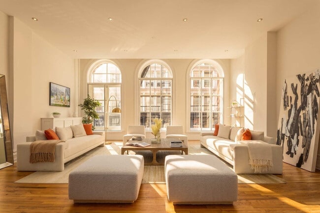 Building Photo - 508 Broadway-SI ID1035011P