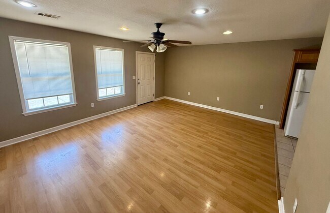 2216 Clark St Unit D