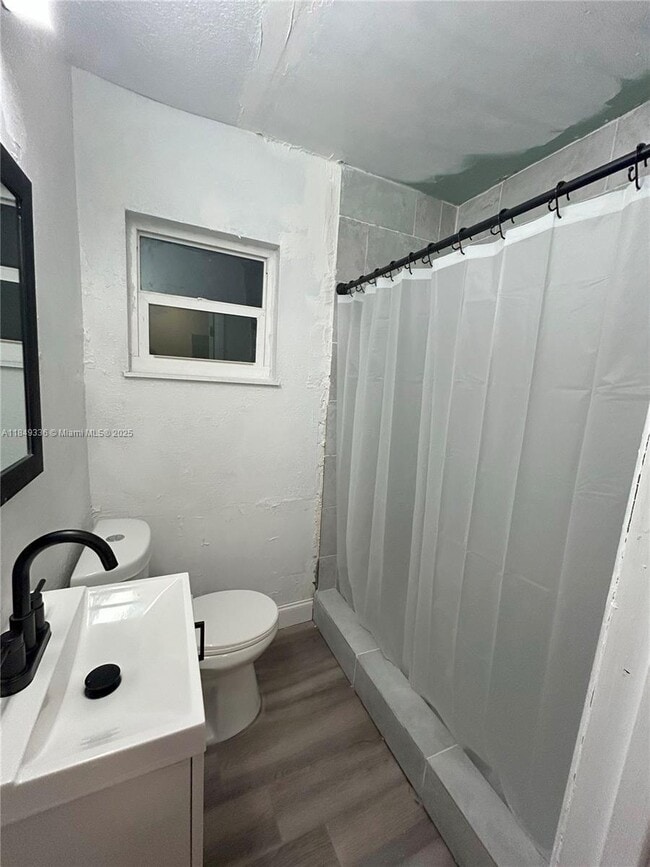 Photo - 614 Pear St Unit 614