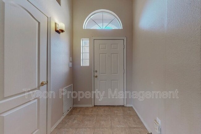 Photo - 10420 Calle Hermosa Ct NW
