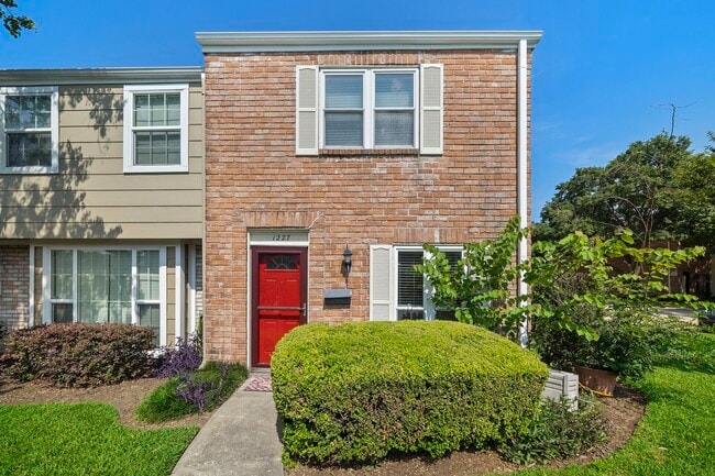 Photo - 1227 Country Pl Dr Unidad True