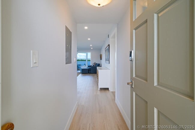 Photo - 52 Yacht Club Dr Unit 309