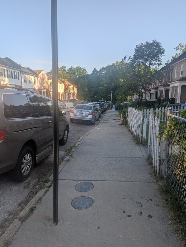 Photo - 420 Rosecroft Terrace