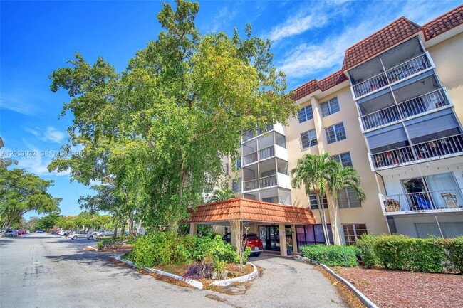 Photo - 4160 Inverrary Dr Unit 308