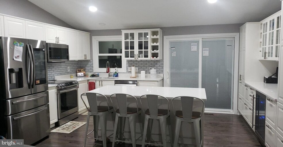 Photo - 1385 Rollinghouse Dr