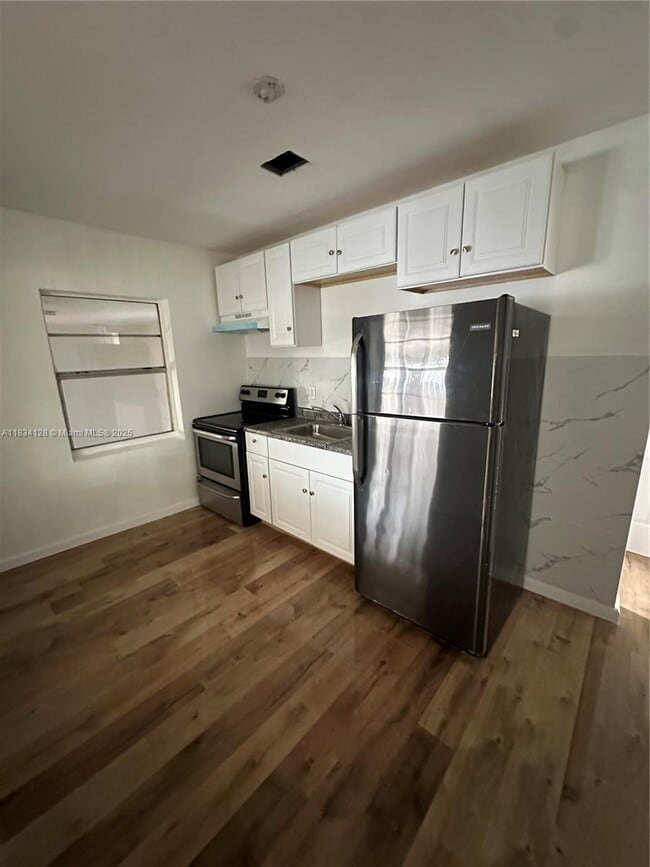 Building Photo - 4100 Palm Ave Unit 19 Rental