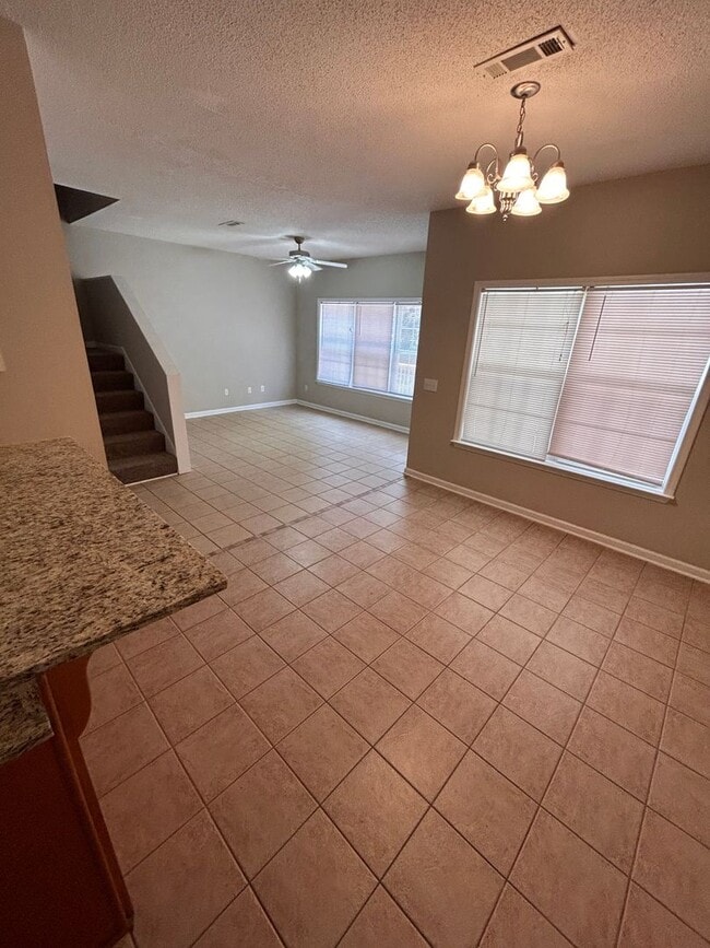 Photo - 23 Courtyard Way Unit 1