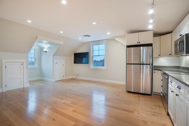Photo - 2178 Post Rd Unit 300
