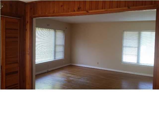 Photo - 282 Jackson Blvd