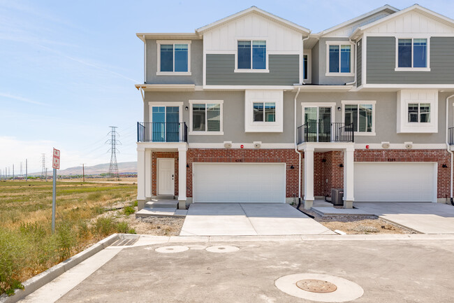 Photo - 4201 W Dead Horse Ct Townhome
