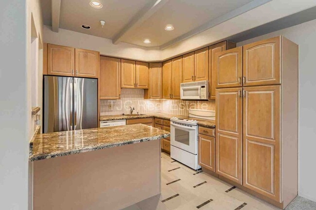 Photo - 180 Cook St Unit 411