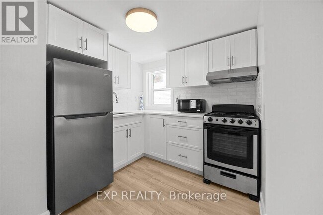 Photo - 183 Britannia Rd Unit 1