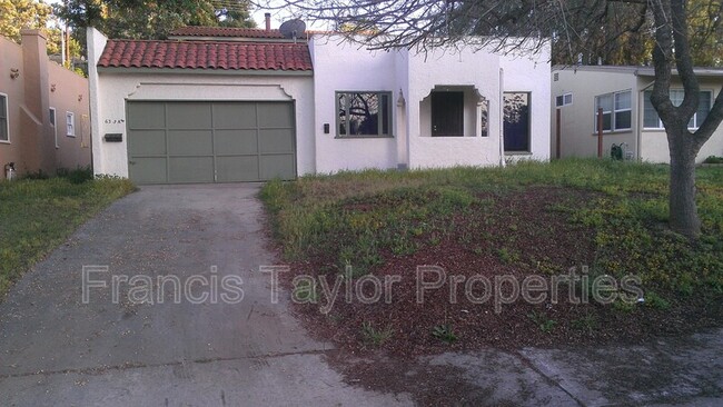Photo - 633 E 4th Ave House