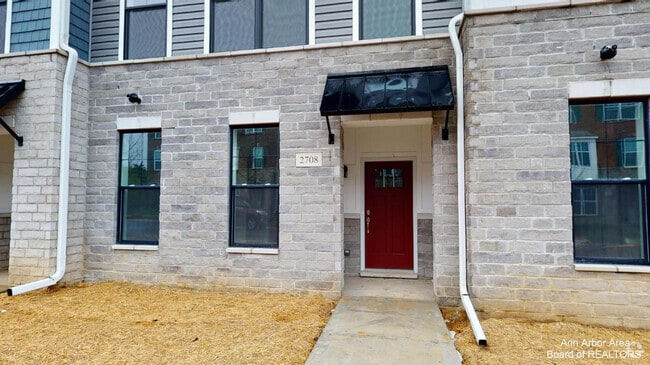 Building Photo - 2708 S Spurway Dr Rental