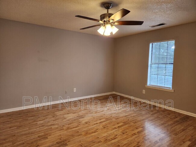 201 8th Ave SW Unit D