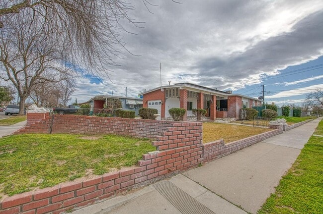 Photo - Beautifully Updated 3-Bedroom Single-Famil...