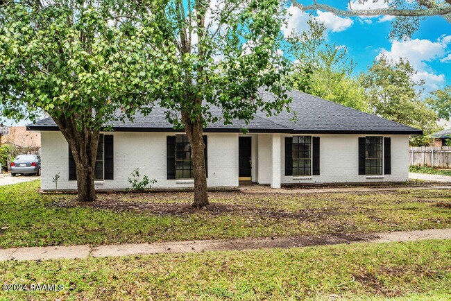 Photo - 213 Presbytere Pkwy