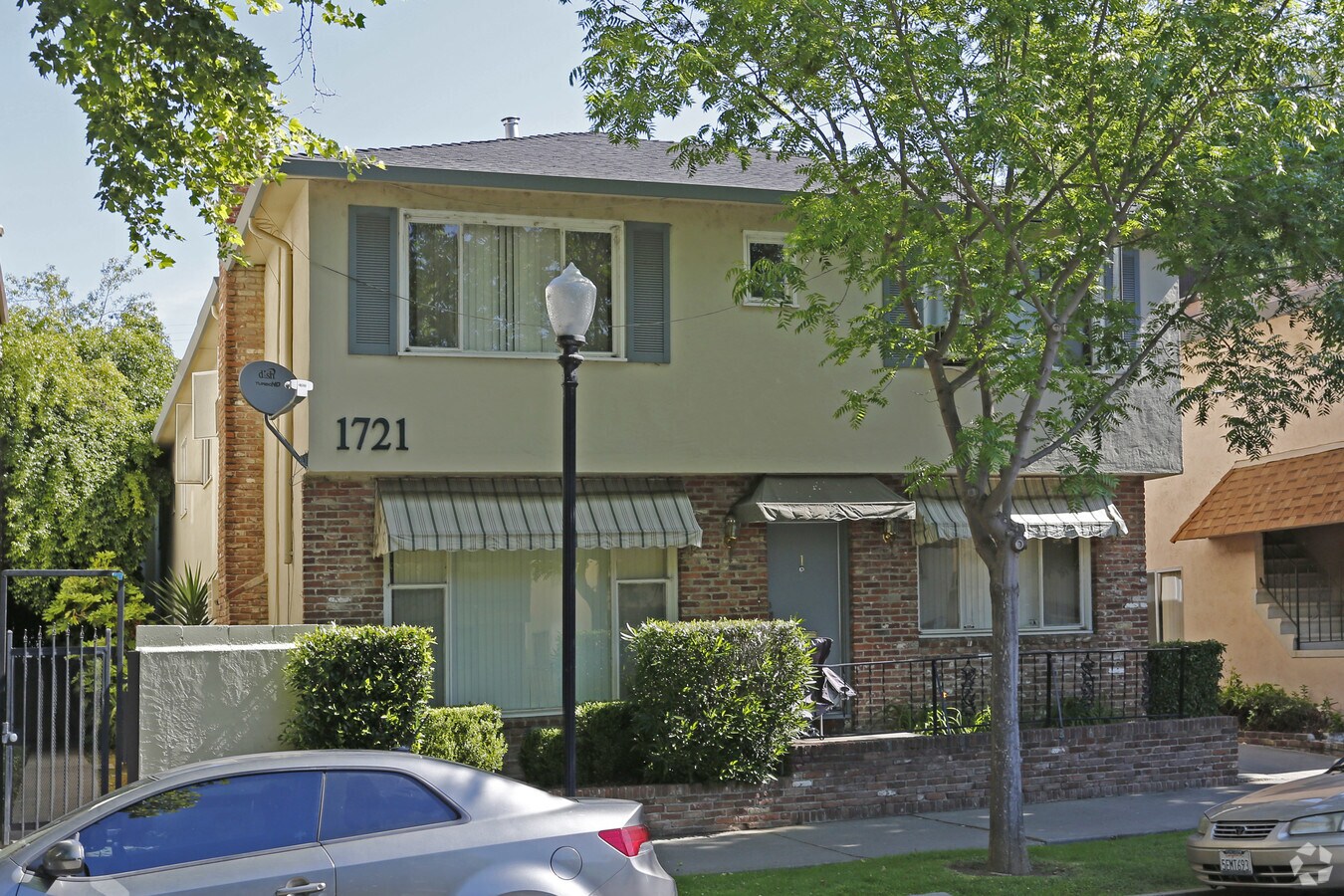 Photo - Lee Apartments