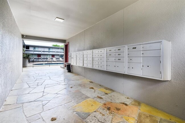 Photo - 3110 Red River St Unidad 201