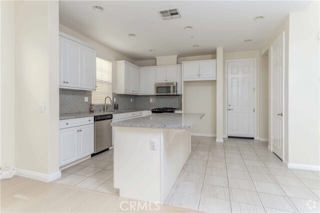 Building Photo - 2863 E Via Terrano Rental