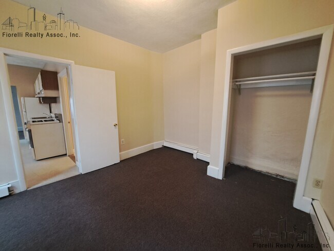 Photo - 98 Salem St Unidad 4