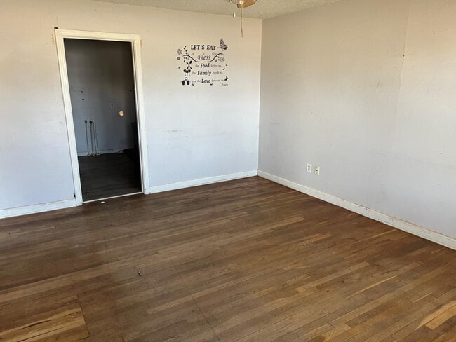 Photo - 2011 35th St